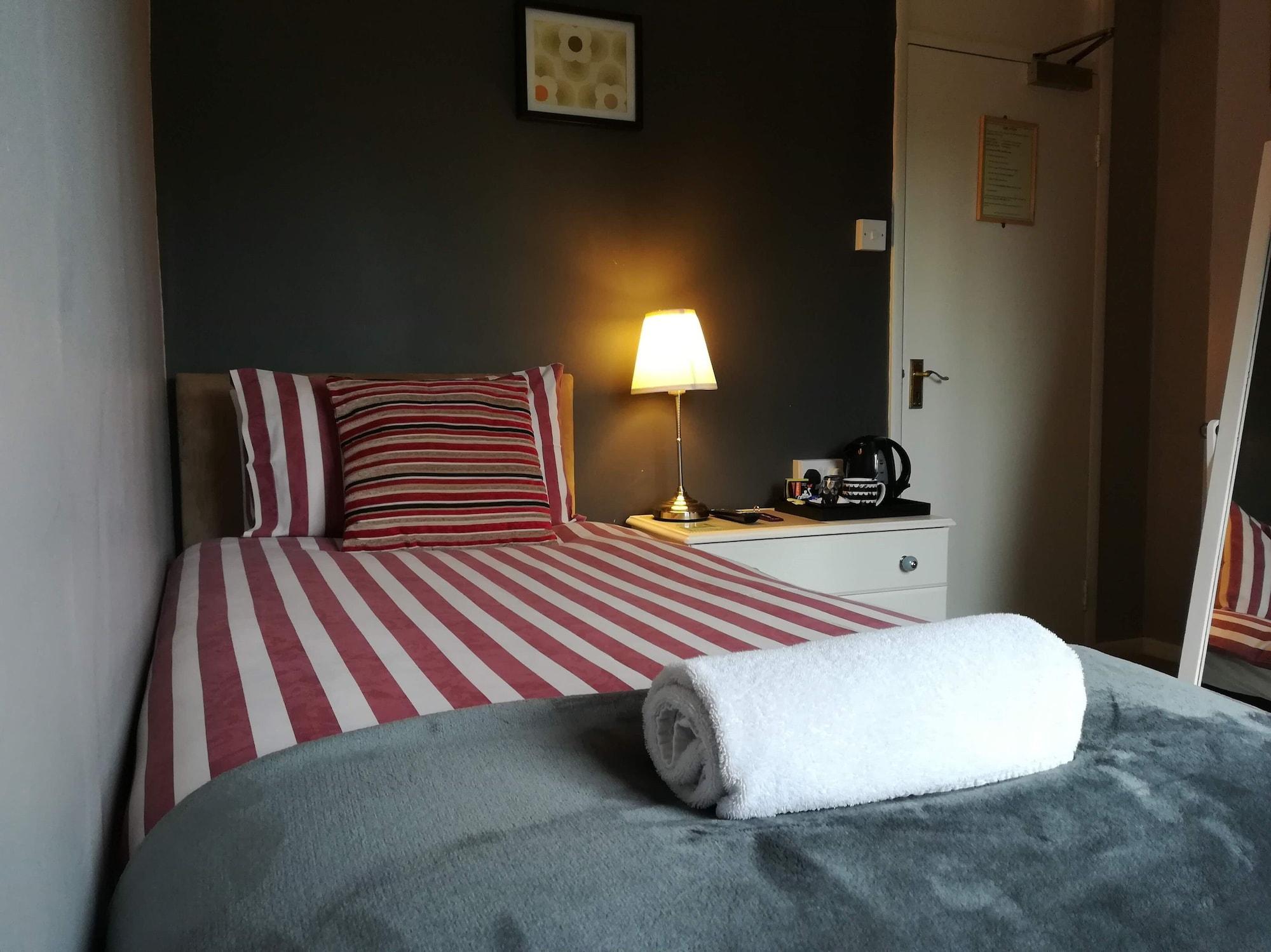 Worth House Bed And Breakfast Вэллс Экстерьер фото